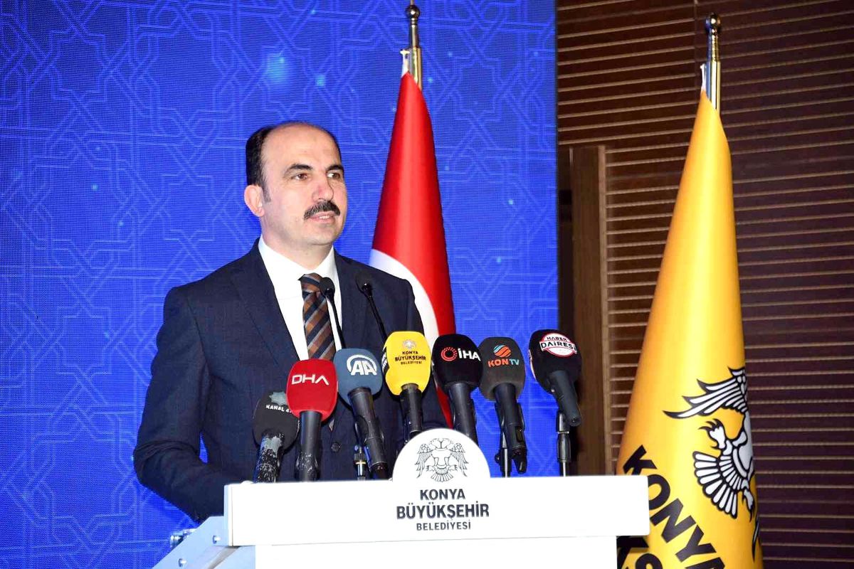 Başkan Altay\'dan Konyalılara ekmek ve ulaşım müjdesi