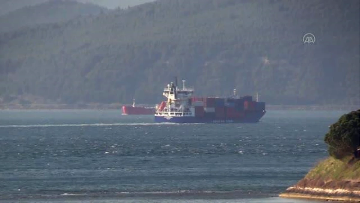 ÇANAKKALE - Rusya\'nın Yisk Limanı\'ndan yola çıkan tanker Çanakkale Boğazı\'ndan geçti
