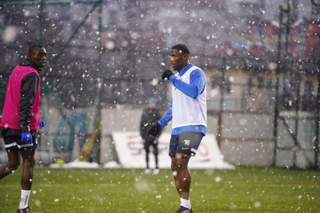 Çaykur Rizespor Kaptanı Selim Ay: Zor diye teslim olacak halimiz yok