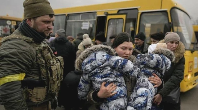 Katliam! Mariupol'de ölen sivillerin sayısı 2500'e ulaştı, kalanlar açlık ve susuzlukla karşı karşıya