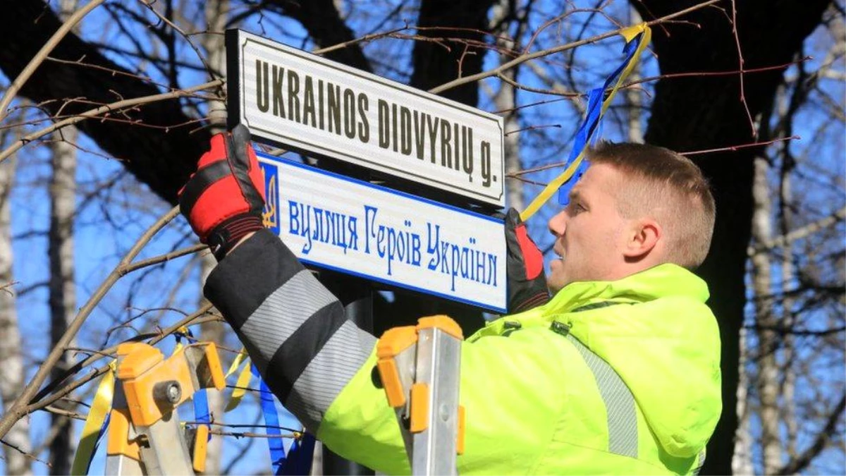 Rusya\'nın Ukrayna\'yı işgali: Avrupa\'da Rus elçiliklerin bulunduğu bazı caddelerin adları değiştiriliyor