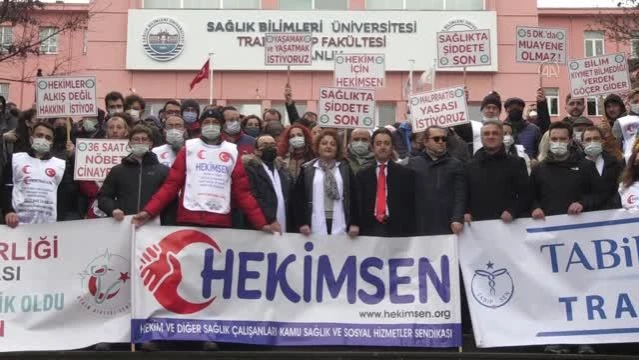 Sağlık çalışanları iş bırakma eylemi yaptı