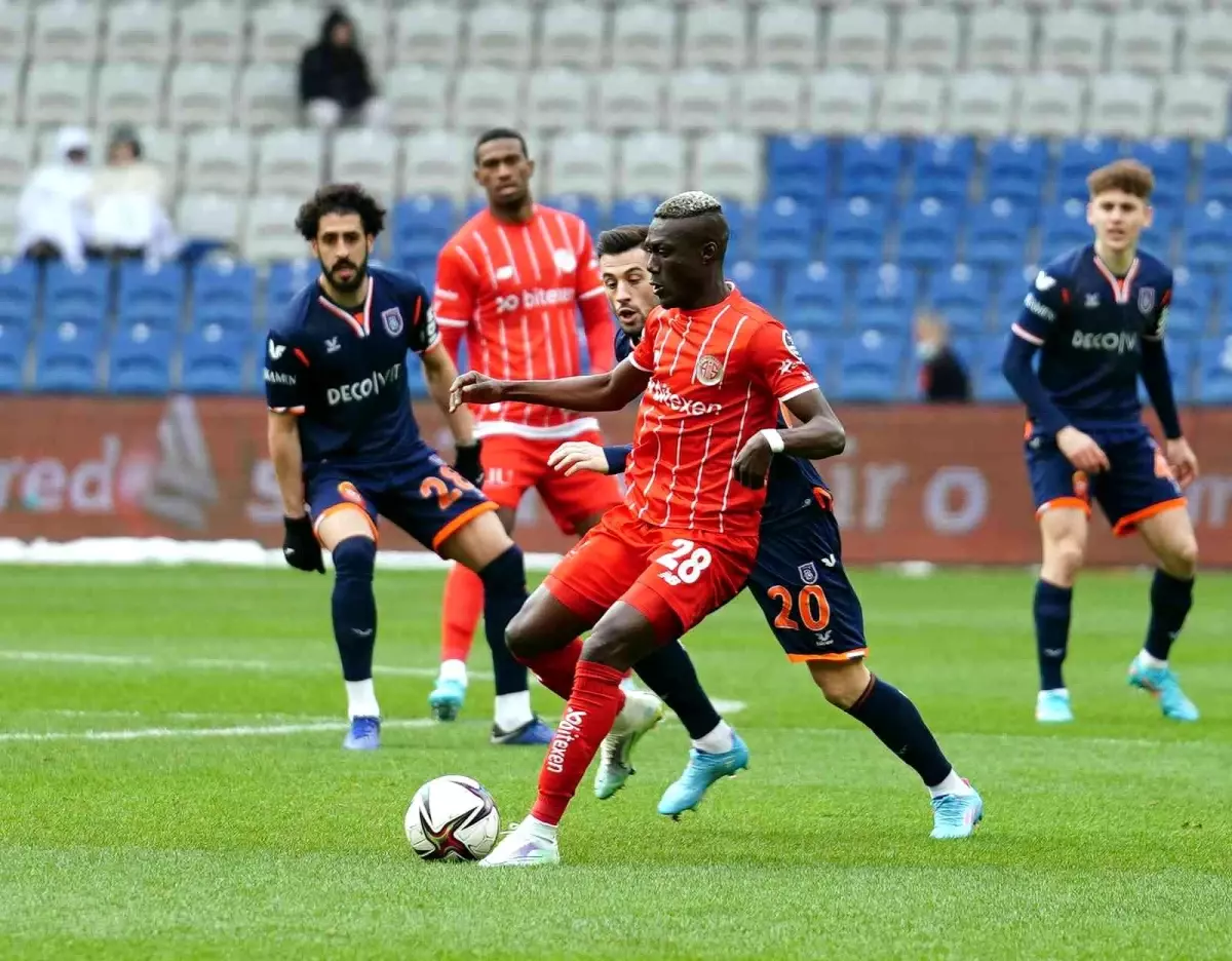 Spor Toto Süper Lig: Medipol Başakşehir: 0 Antalyaspor: 1 (Maç sonucu)