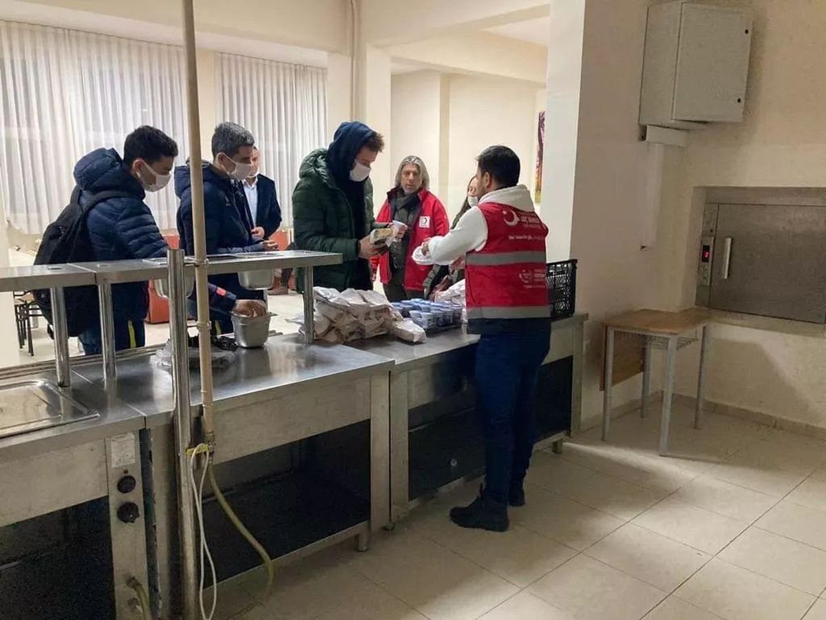Türkiye\'de mahsur kalan Ukraynalı işitme engelli sporcular Tekirdağ\'a geldi