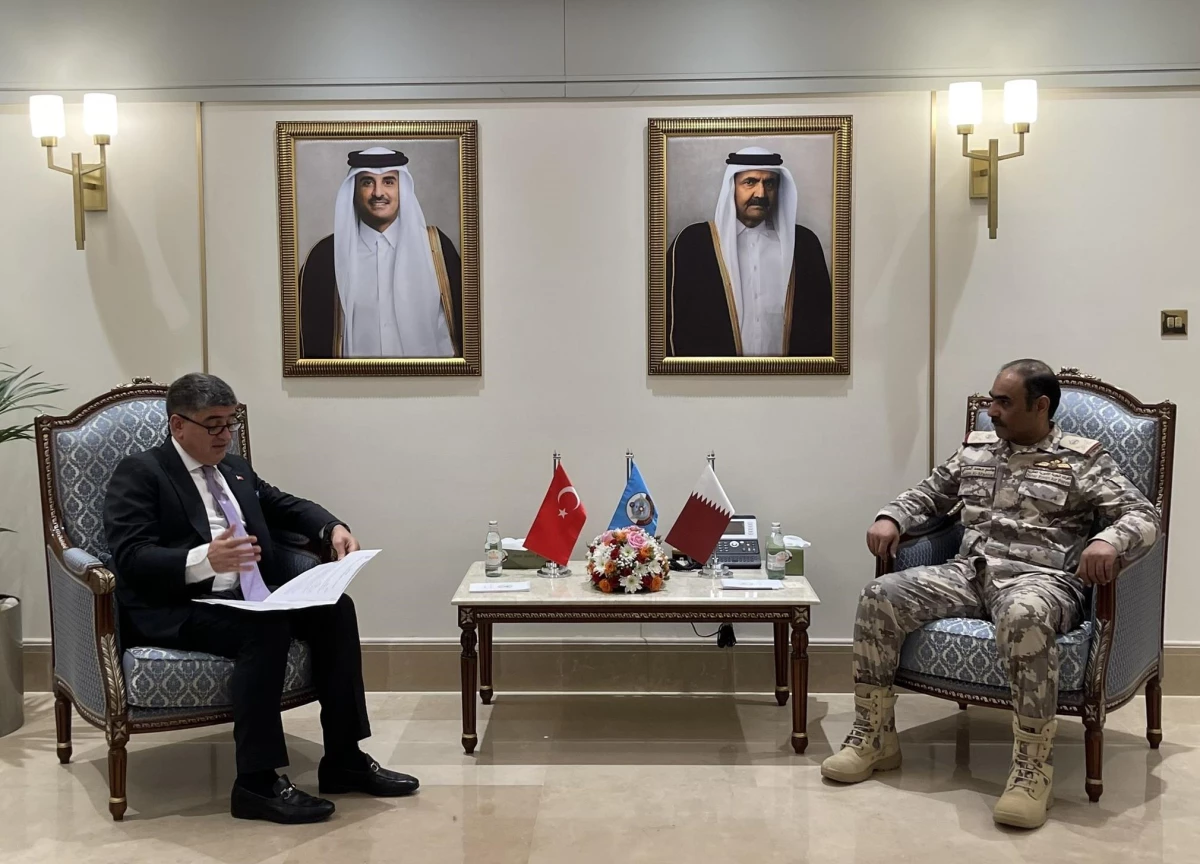 Türkiye ile Katar arasındaki askeri iş birliğinin geliştirilmesi görüşüldü