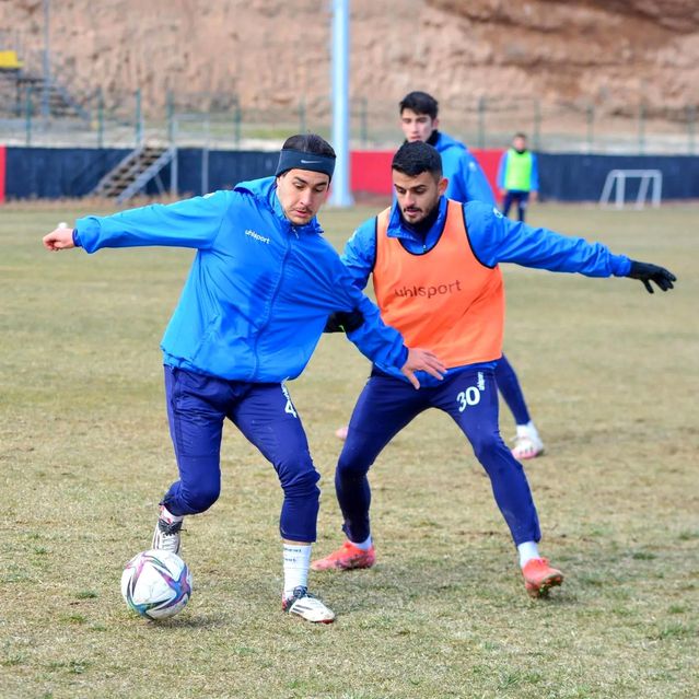 Ümit Karan, Uşakspor ile ilk antrenmanına çıktı