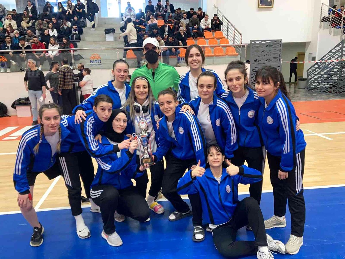 ÜNİLİG'de madalyalar gelmeye devam ediyor