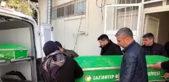 UZMAN ÇAVUŞ TORUNUNU ZİYARETE GİDERKEN ZİNCİRLEME KAZADA ÖLDÜ