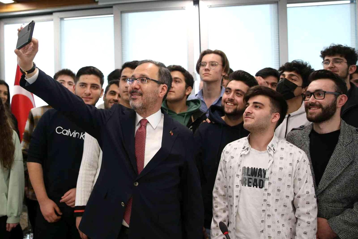 Yıldırımlı gençlerden Kasapoğlu\'na iade-i ziyaret