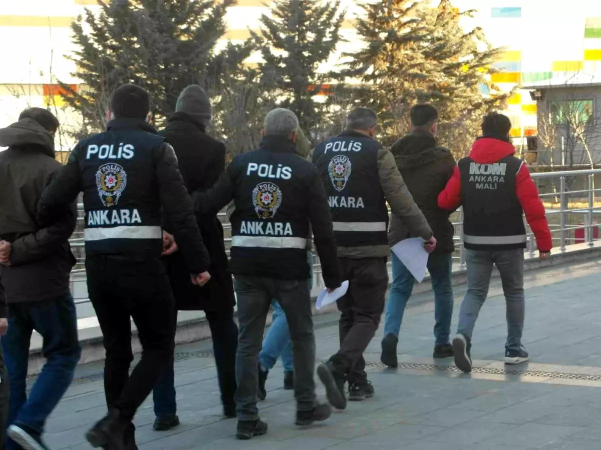 Ankara merkezli 4 ildeki FETÖ soruşturmasında 14 gözaltı kararı