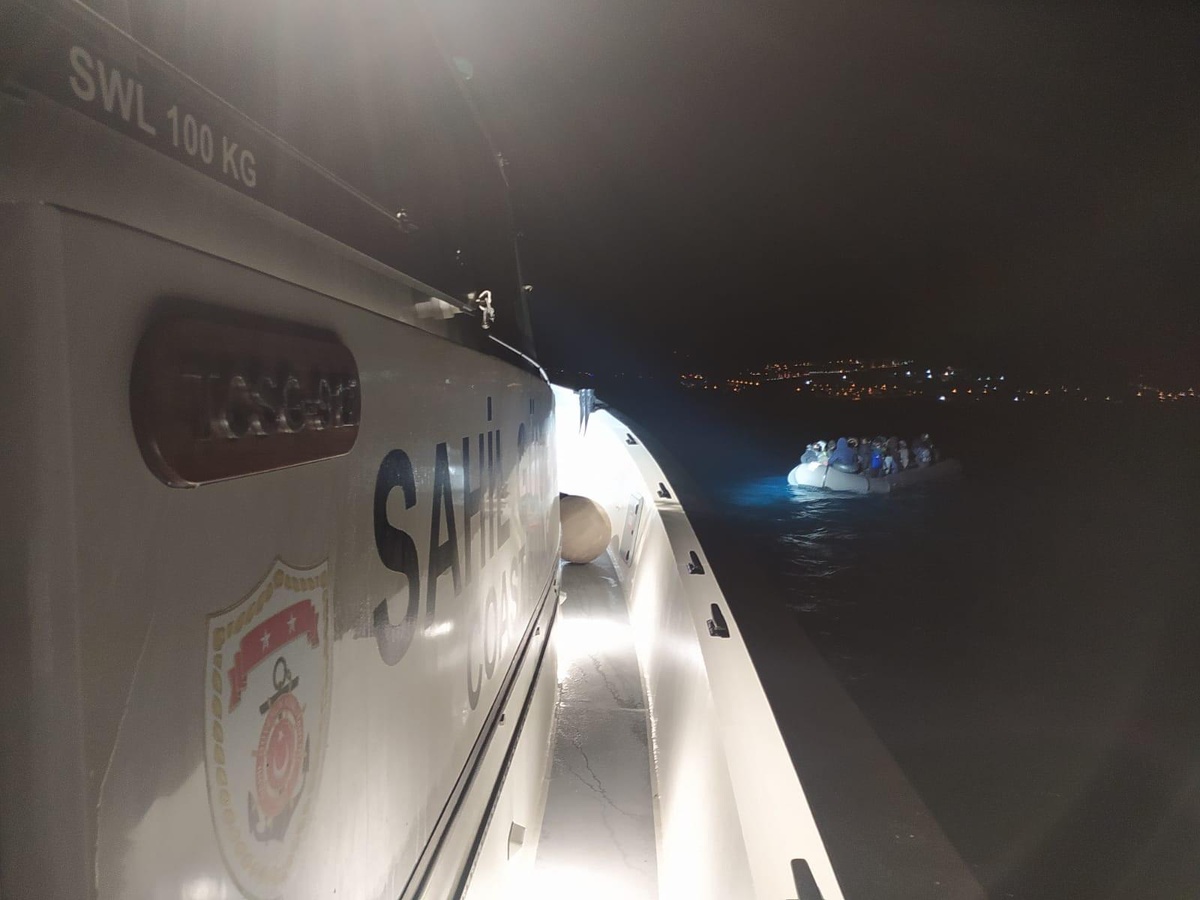 Aydın açıklarında 36 düzensiz göçmen kurtarıldı