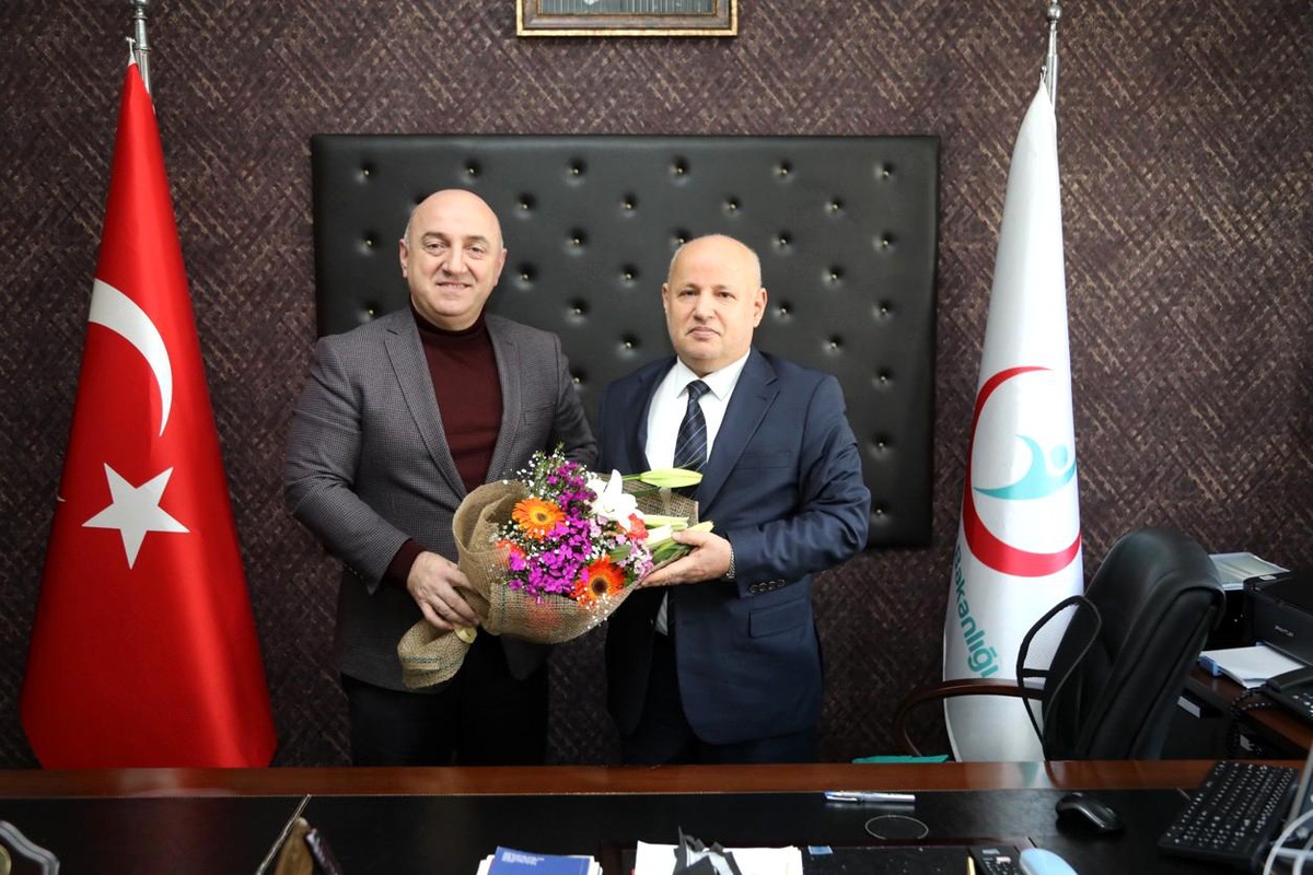 Başkan Bıyık: "Sağlık çalışanlarımıza çok şey borçluyuz"