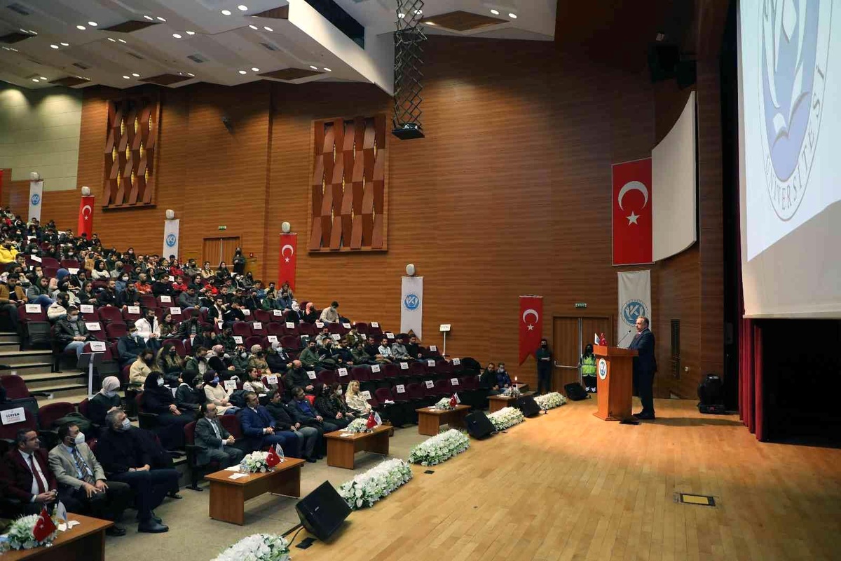 Başkan Yalçın "Kayseri Kariyer Günleri"nin konuğu oldu