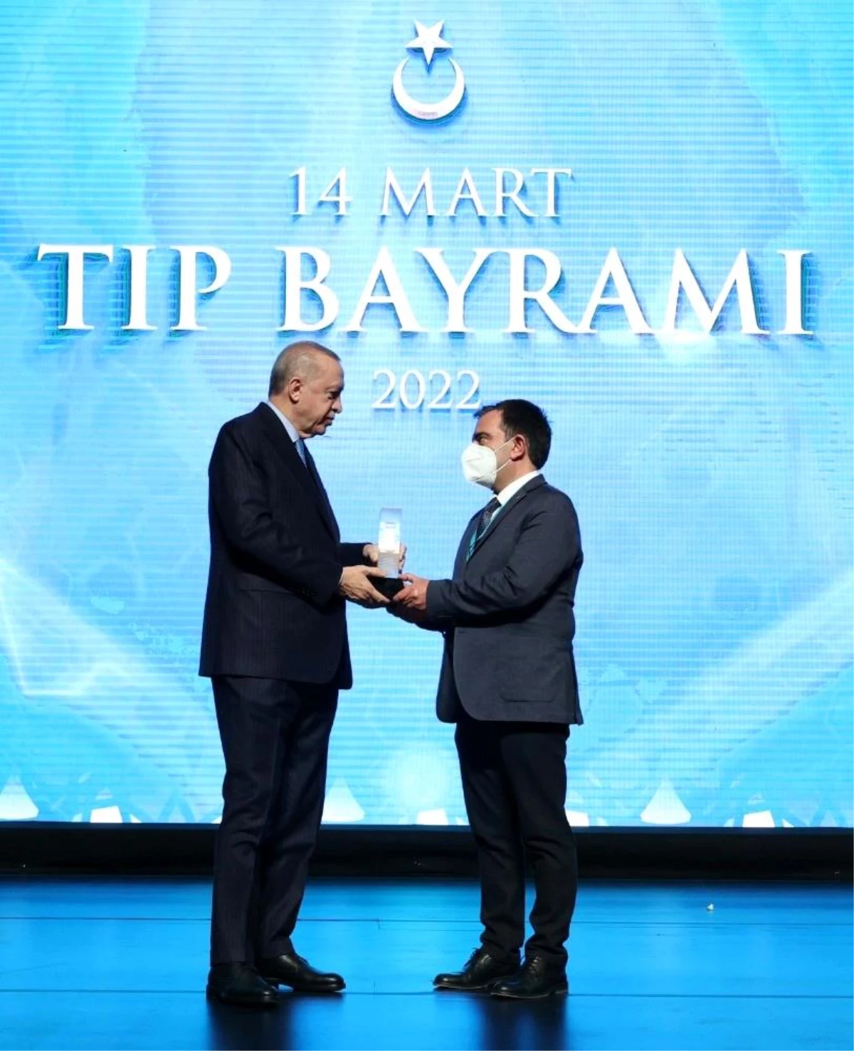 Cumhurbaşkanı Erdoğan\'dan TURKOVAC\'ı geliştiren Özdarendeli\'ye ödül