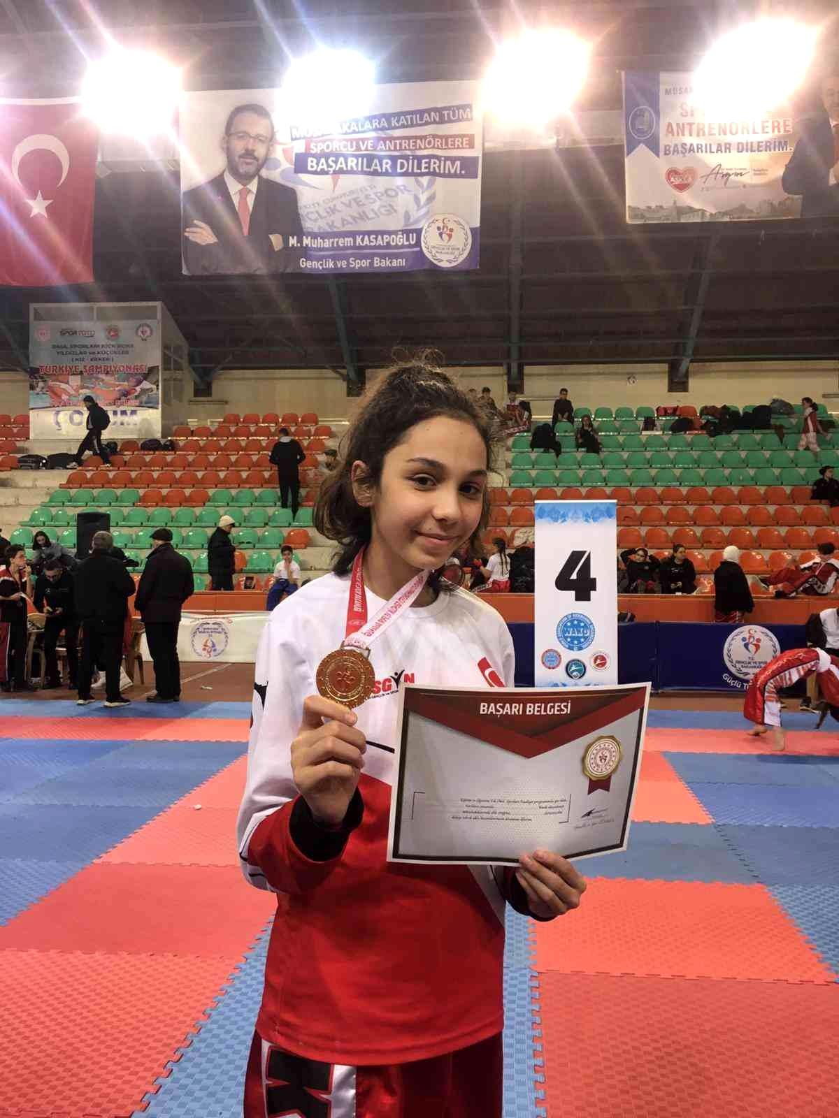Dadaş kızı Türkiye şampiyonu