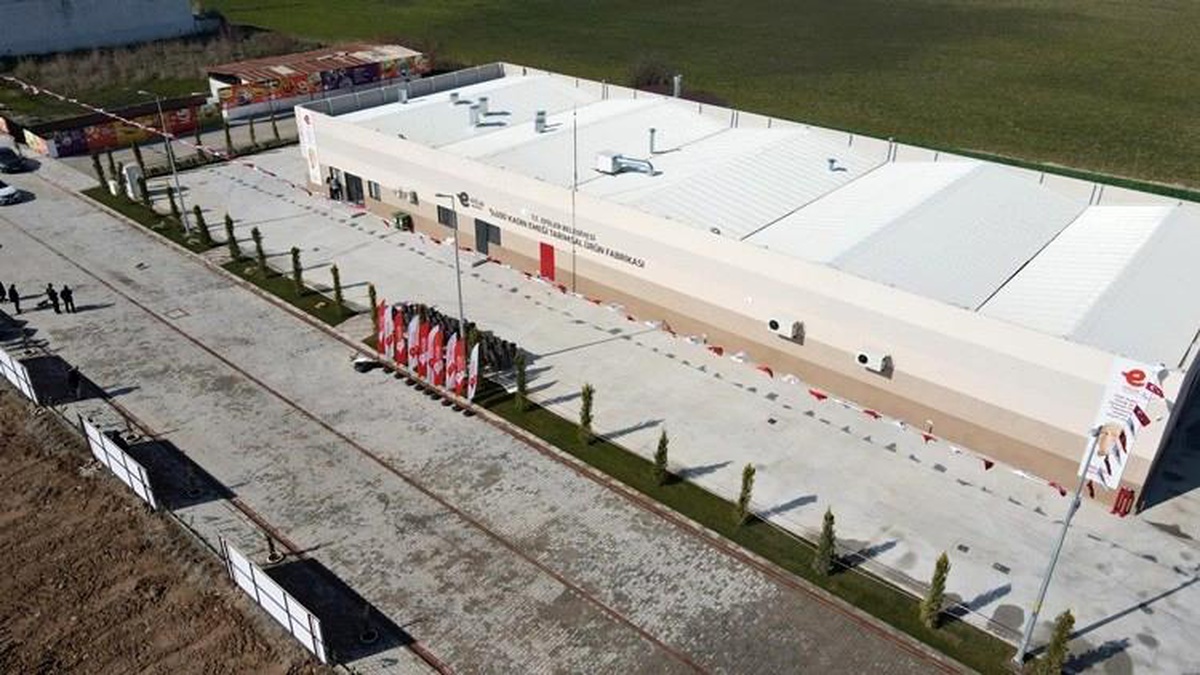 Efeler\'de \'Yüzde Yüz Kadın Emeği Tarımsal Ürün Fabrikası\' açılıyor