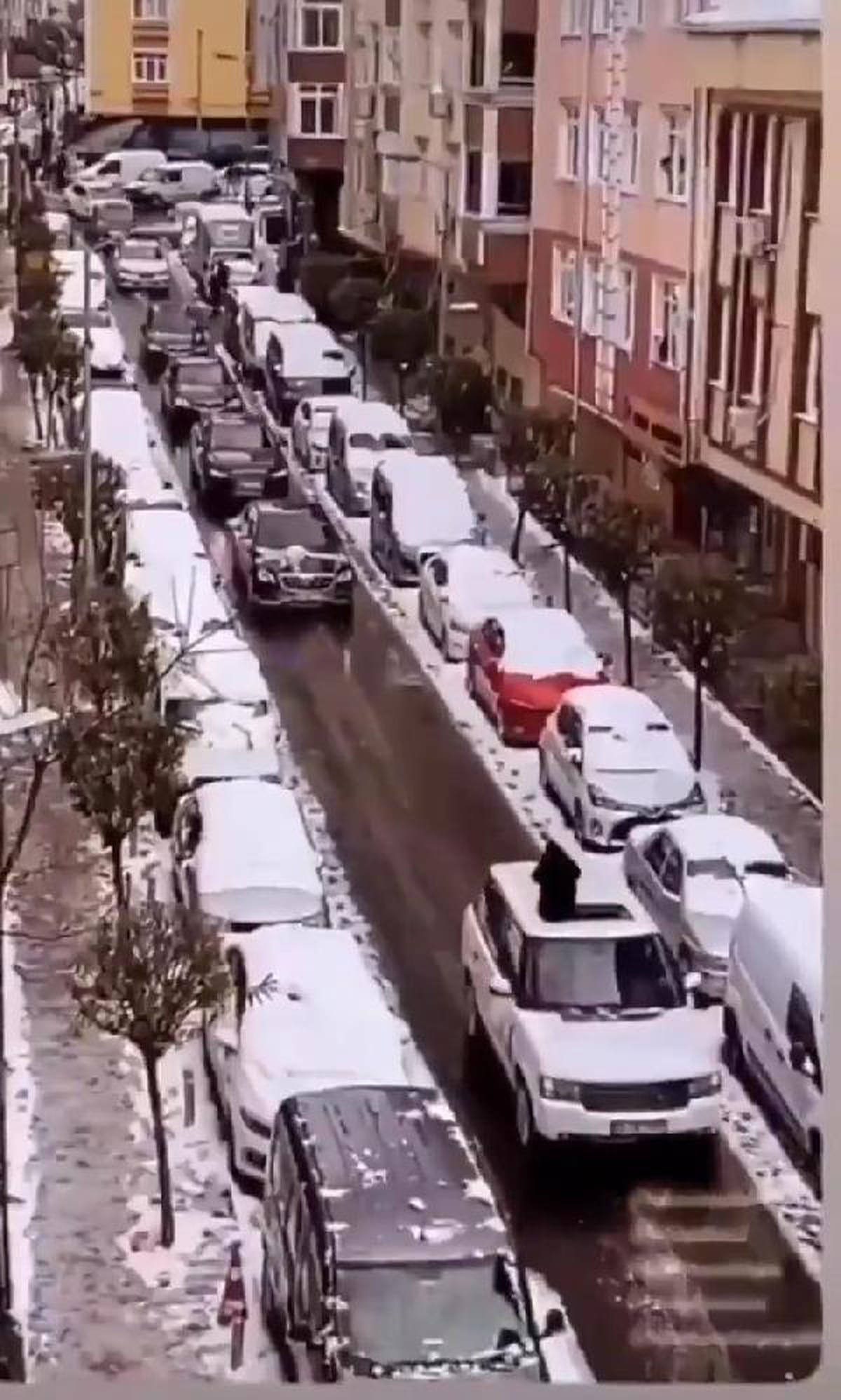 Güngören\'de çakarlı düğün konvoyuna ceza yağdı