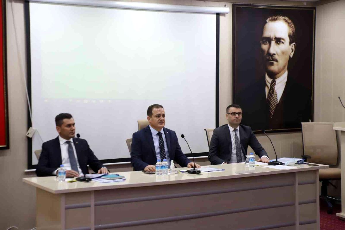 Hakkari\'de muhtarlar toplantısı