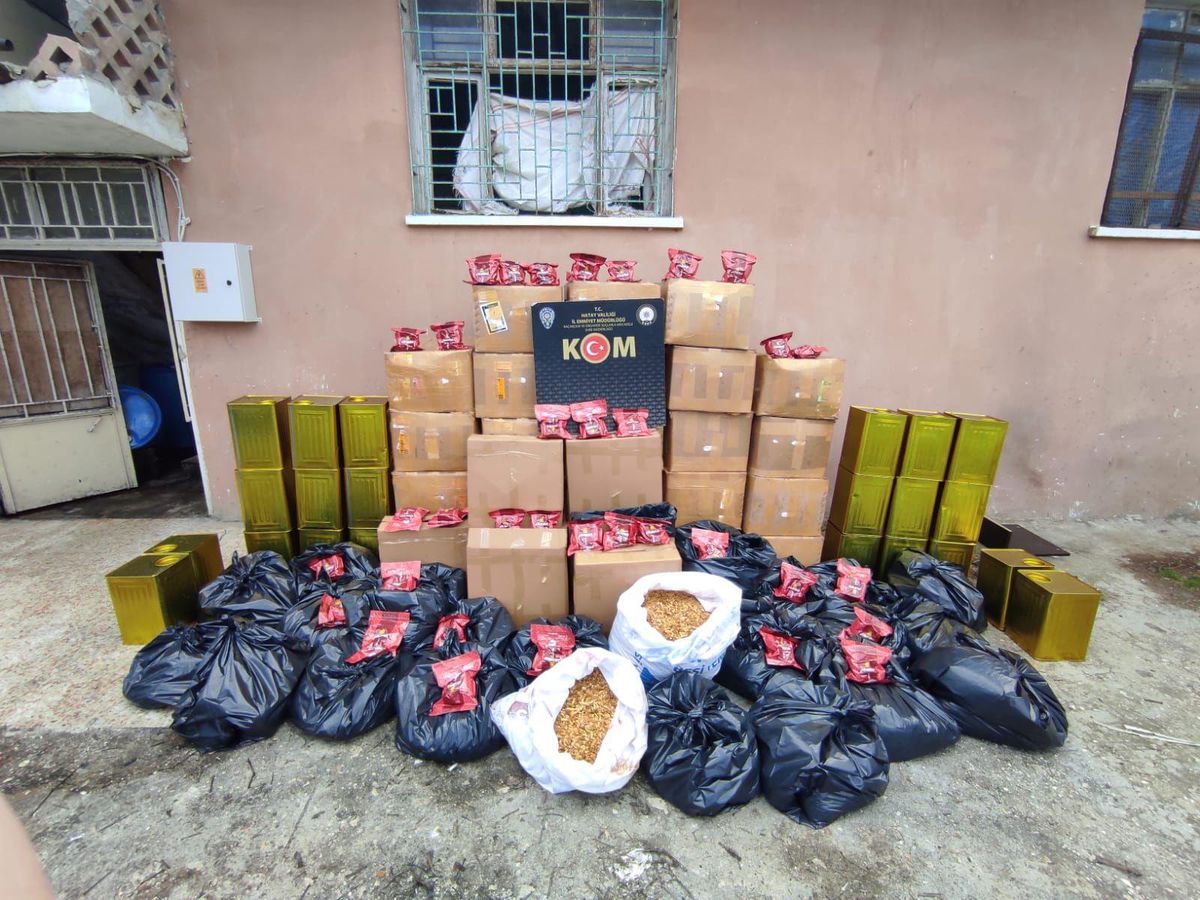 Hatay\'da 1 ton kaçak tütün ele geçirildi