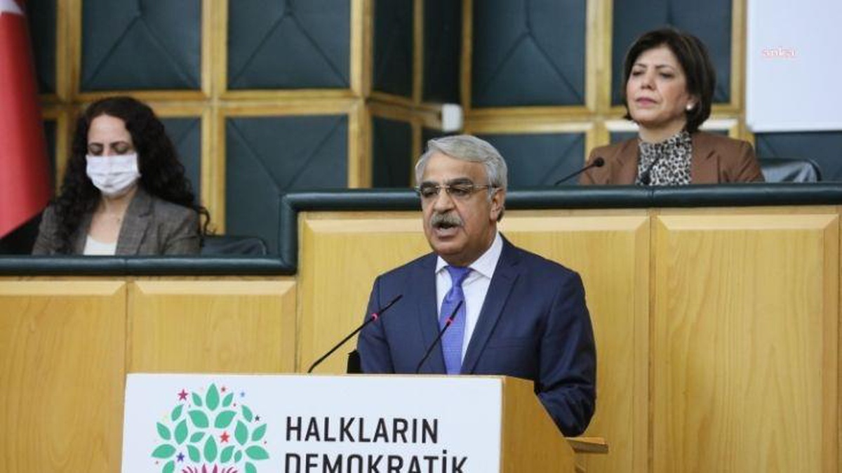 HDP Eş Genel Başkanı Sancar: İktidarın küçük ortağı eriyor, onu kurtarmak için barajı indiriyorlar!