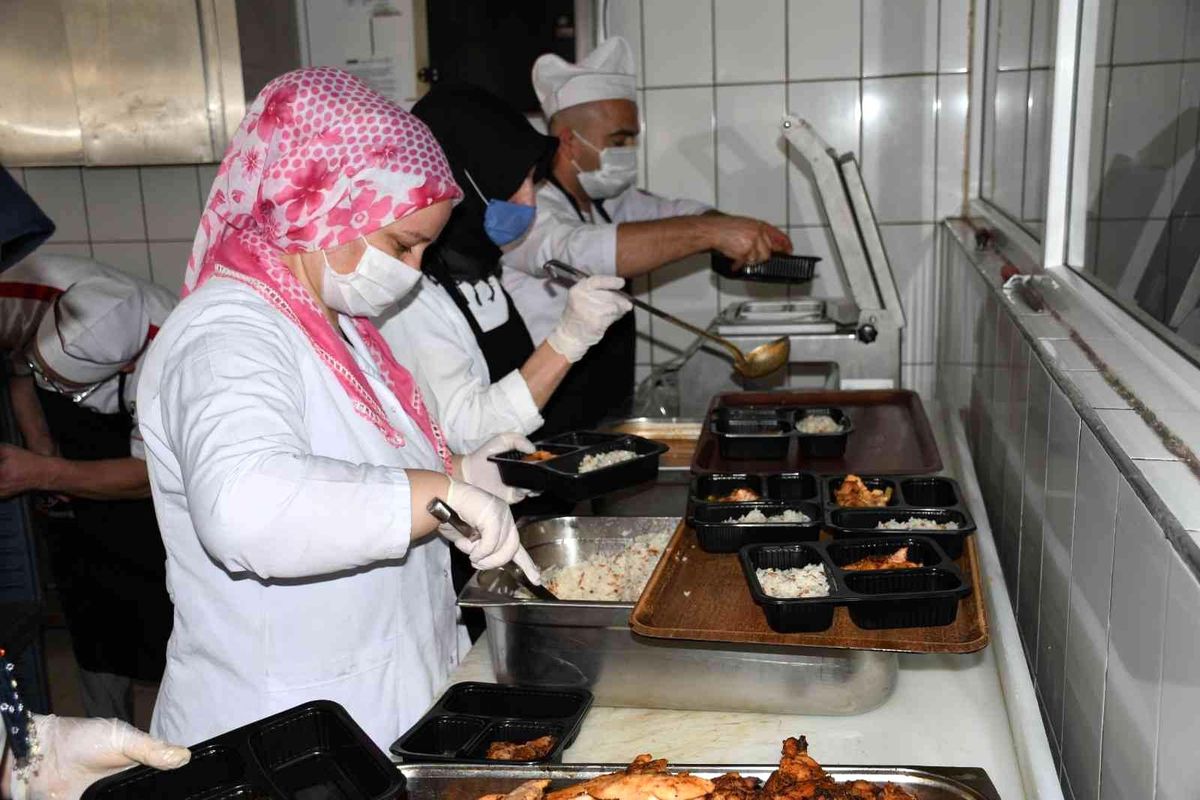 İftar kardeşliği başlıyor