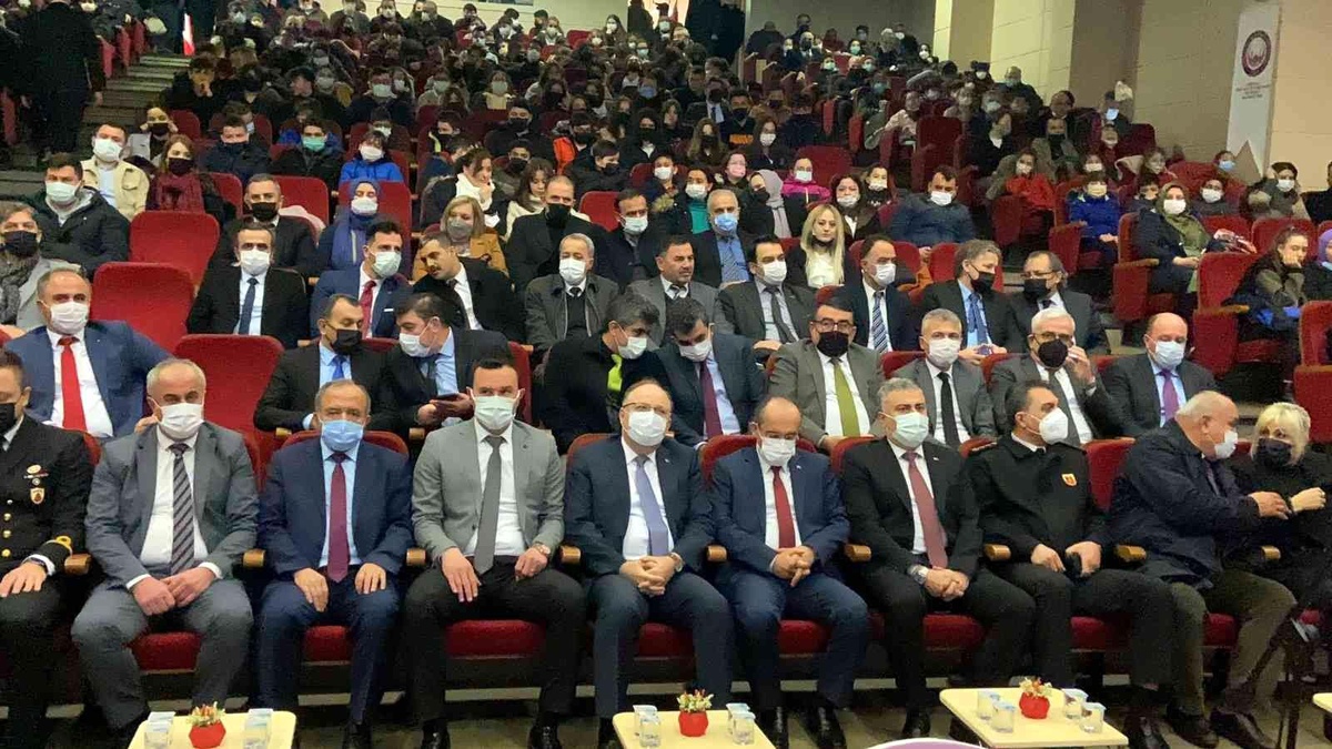 İstiklal Marşı\'nın kabulünün yıldönümünde Mehmet Akif Ersoy anıldı