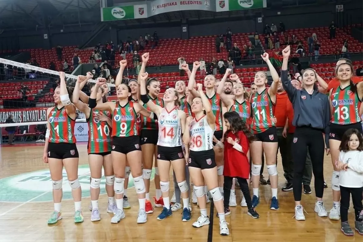 Karşıyaka Kadın Voleybol Takımı\'nda play-off heyecanı