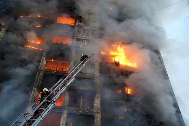 Kiev'de 3 farklı sivil yerleşim alanı vuruldu: 2 ölü