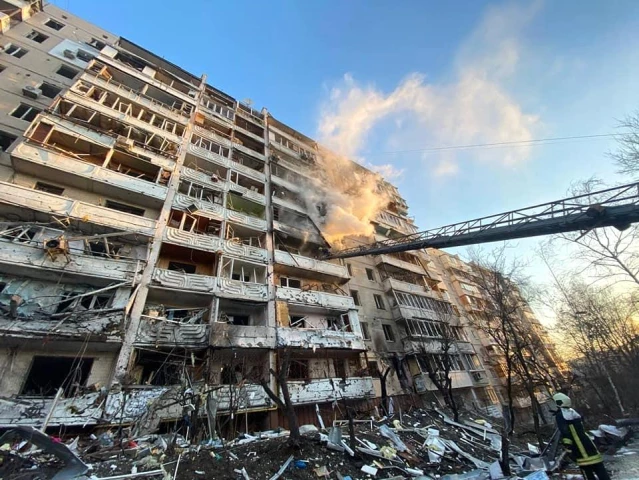Kiev'de kayıp sayısı yükseliyor! 3 farklı sivil yerleşim alanı bombalandı: 2 ölü
