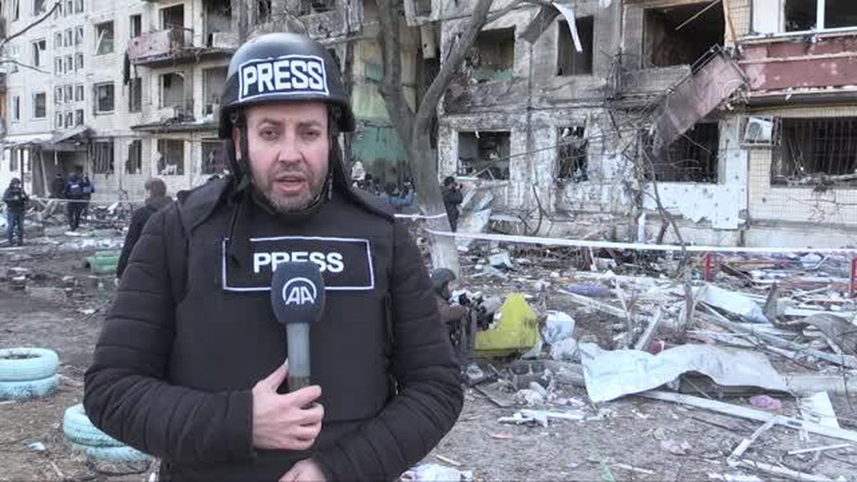 Son Dakika | Kiev'deki saldırılarda bir apartmana daha top mermisi isabet etti: 4 ölü (3)