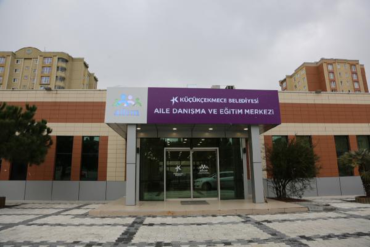 Küçükçekmece Belediyesi\'nden vatandaşlara ücretsiz psikoterapi ve danışmanlık hizmeti