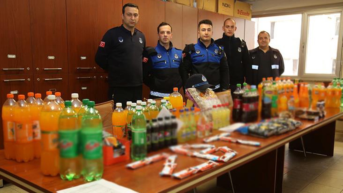 Marketlerde bu tehlikeye dikkat! Vatandaşa tarihi geçmiş ürün satarken yakayı ele verdiler