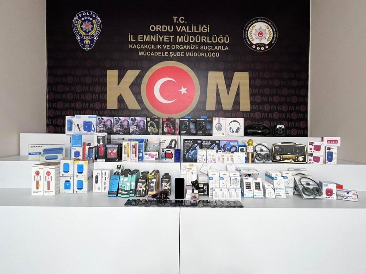 Ordu\'da cep telefonu klonlama cihazı satan 3 kişi gözaltında