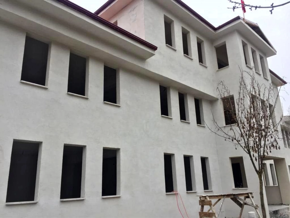 Osmaneli Belediyesi Çocuk Kulübü ve Kreş binasında sona gelindi
