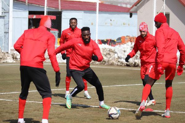 Sivasspor'da Altay maçı hazırlıkları başladı