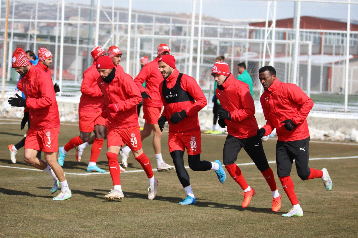 Sivasspor\'da, Altay maçının hazırlıkları başladı