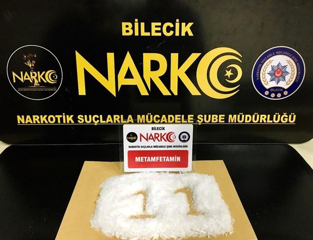 Şüpheli araçta 341,23 gram uyuşturucu madde ele geçirildi, yakalanan 2 şüpheli tutuklandı