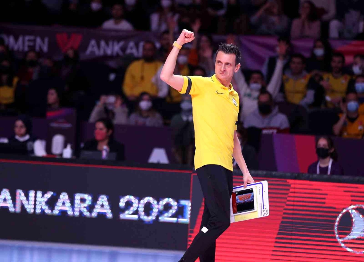 VakıfBank, Şampiyonlar Ligi\'nde yarı final için sahaya çıkıyor