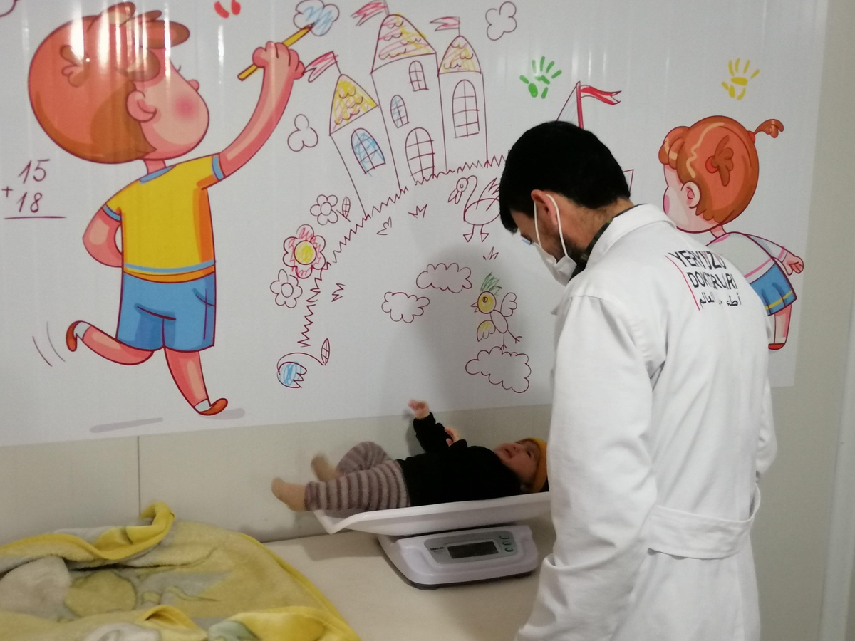 Yeryüzü Doktorları, iç savaşın sürdüğü Suriye\'de 11 yıldır şifa dağıtıyor