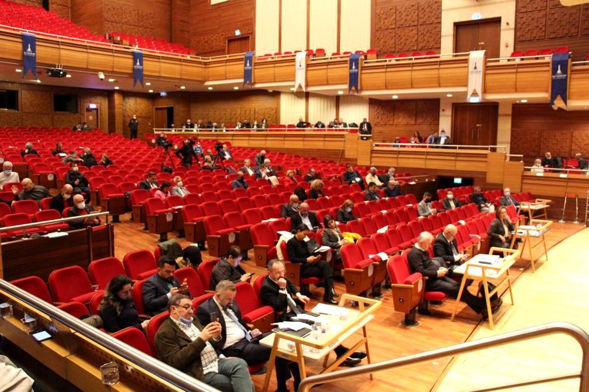 İzmir Büyükşehir Belediye Meclisi\'nin gündemi Buca Metrosu