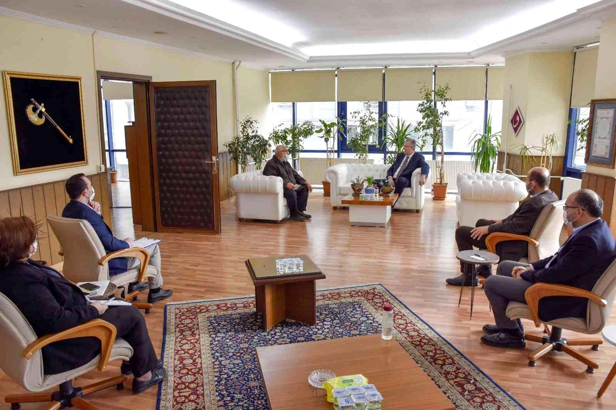 Karacabey\'de halk günü buluşmalarına ilgi yoğun