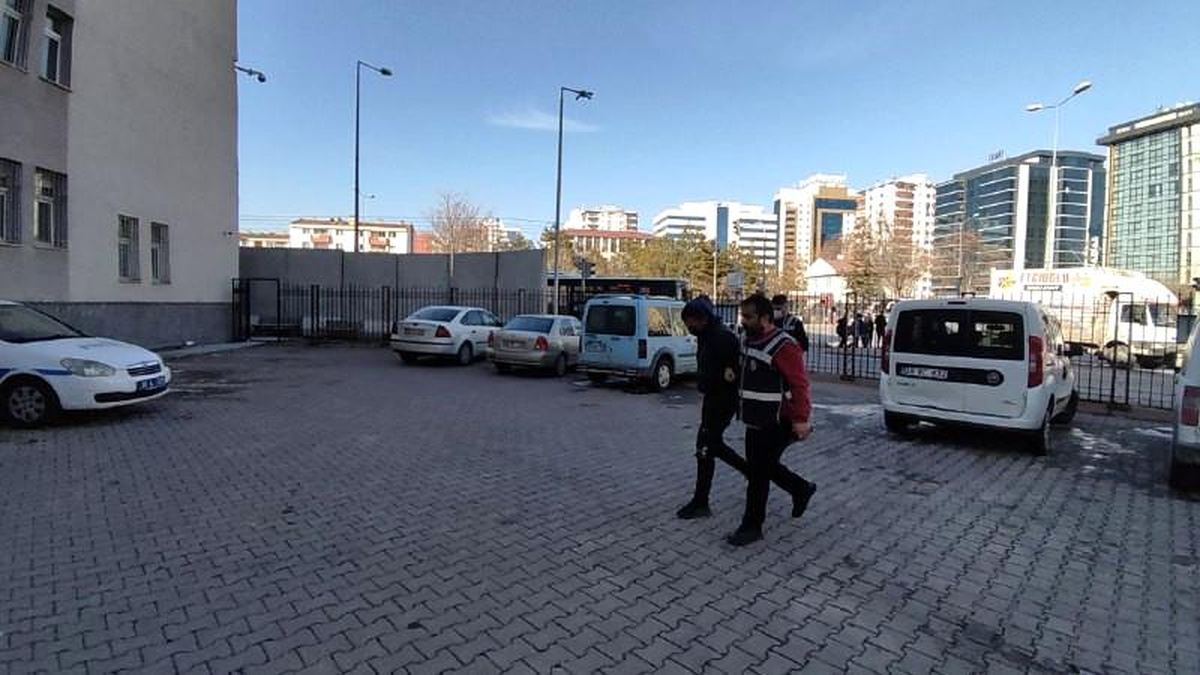 Kayseri\'de iletişim kablolarını çalan 2 şahıs yakalandı