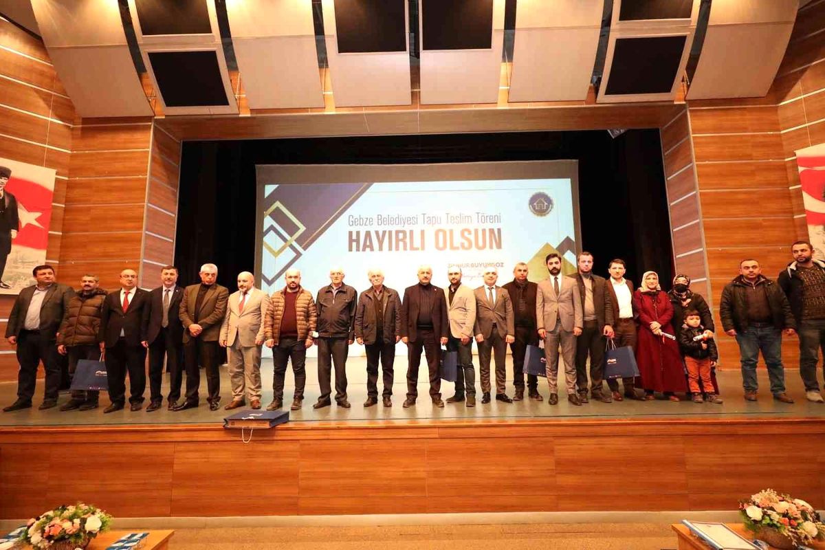 Kocaeli\'de 740 hak sahibi tapularına kavuştu