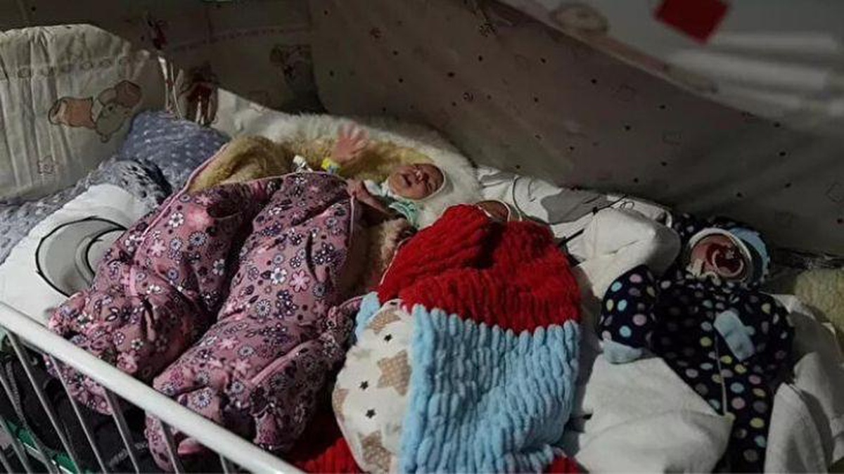 Mariupol\'de can pazarı: Prematüre bebekler ortada kaldı, 500 sivil hastanede rehin alındı