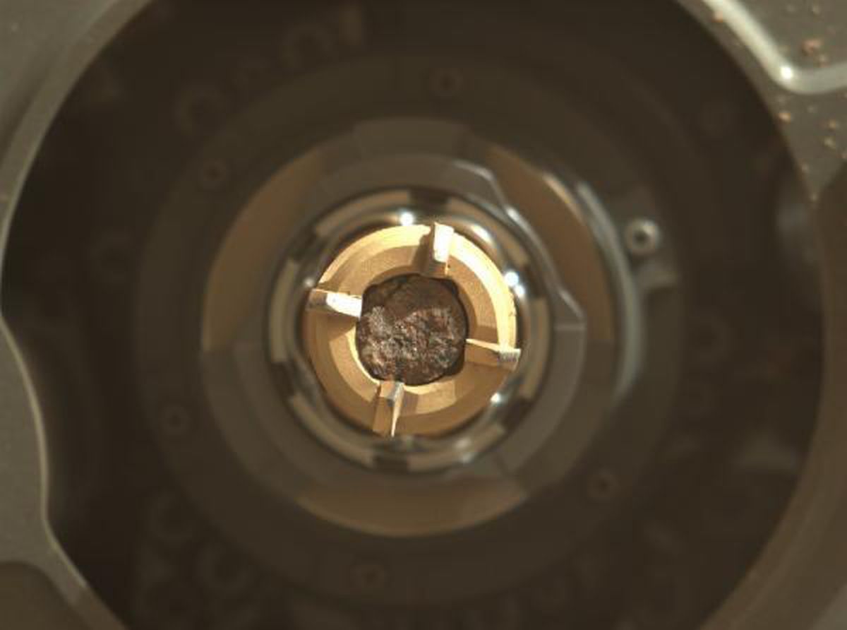 NASA Perseverance Mars\'tan 8\'inci kaya örneğini topladı