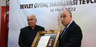 Şehit yakınlarına ve gazilere devlet övünç madalyası verildi