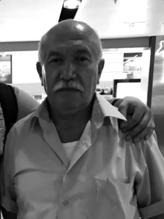 Yaşlı adam, Trabzonspor bayrağı asmak isterken çatıdan düşüp yaşamını yitirdi