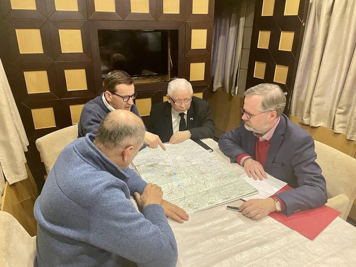 Ukrayna Devlet Başkanı Zelenskiy, Çekya, Slovenya ve Polonya Başbakanları ile görüştü