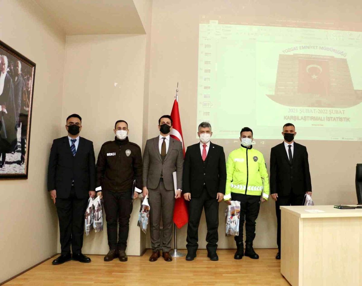 Son dakika: Yozgat\'ta başarılı bekçi ve polisler ödüllendirildi