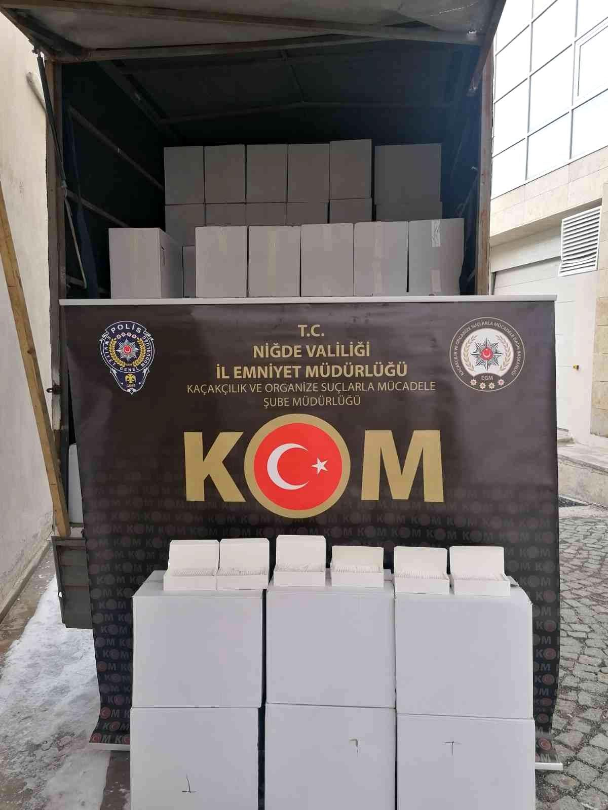 2 milyon 900 bin makaron ele geçirildi